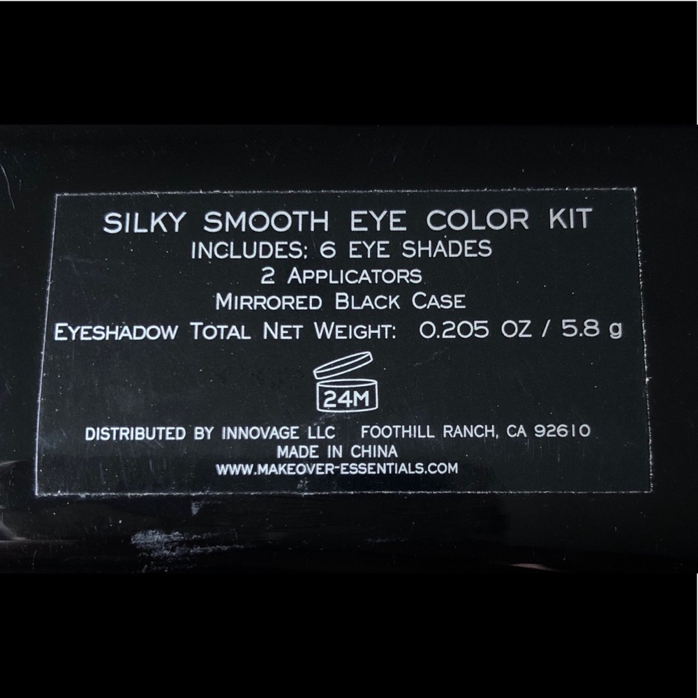 Makeover Essentials eye shadow compact - Picture 6 of 6